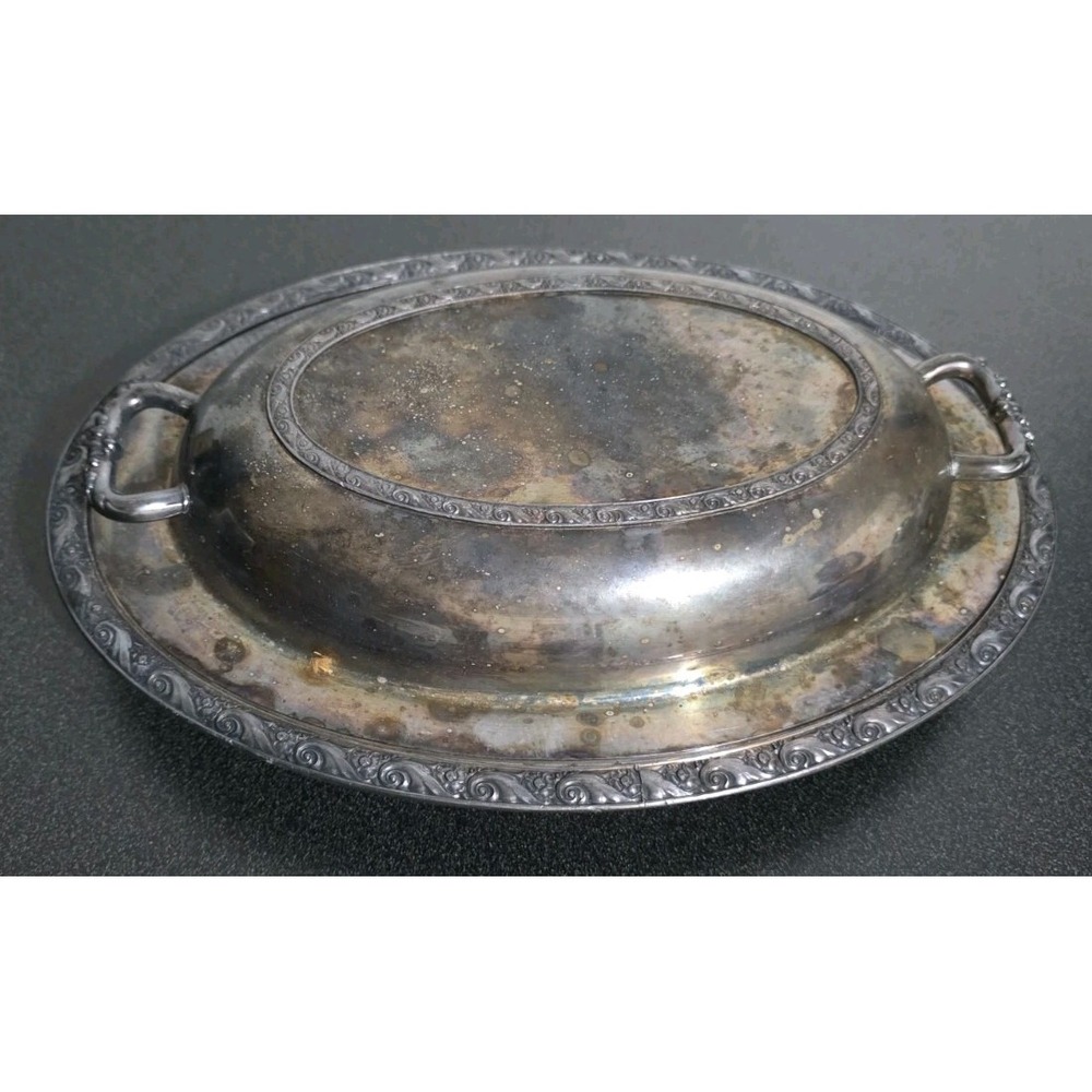Vintage Queen Bess‎ Tudor Plate Covered Tray Dish Oneida Community Silverplate